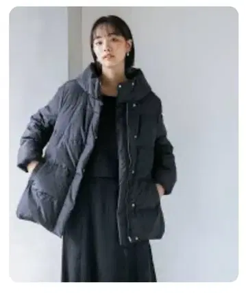 나노 유니버스 볼륨 미들 다운 블랙