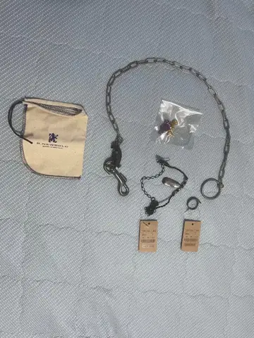 R. 뉴볼트 액세서리