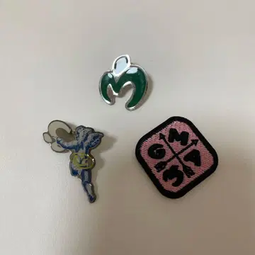 핀 배지 세트 (다양한 디자인)