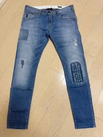 Armani Jeans 데미지 데님 W.33 아르마니 청바지