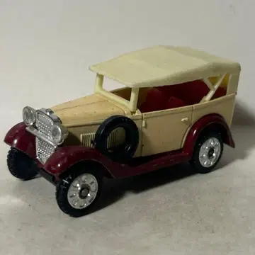 토미카 닷선 제1호차