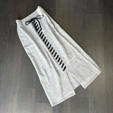 새상품 스콧 클럽 라디에이트 스티치 디자인 니트 롱 스커트 야마다야