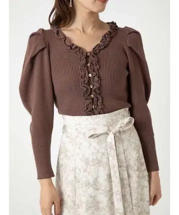 SNIDEL ORGANICS 프릴 리브 니트탑