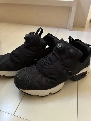 리복 인스타펌프 퓨리 블랙