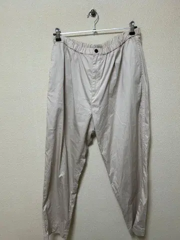 뷰티 앤 유스 새상품급 벌룬 치노 팬츠 내추럴 컬러