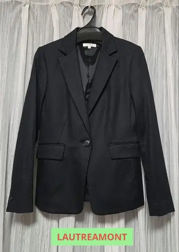 LAUTREAMONT 블랙 테일러드 자켓 사이즈 38