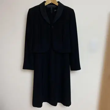 Lilyburn 블랙 정장 세트 사이즈 9