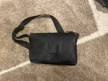 Armani 블랙 숄더백