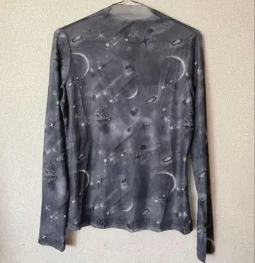 시어 탑 우주 패턴 그레이 긴팔 T셔츠