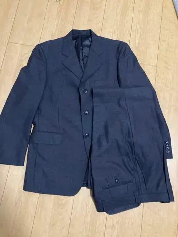 다크 그레이 정장 세트 3개 버튼