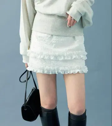 [ 미개봉 새상품 ] mystic 티어드 미니 스커트