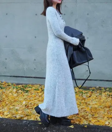 헨리넥 롱 리브 원피스