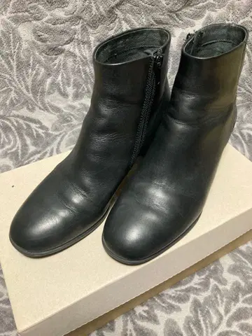 캠퍼 39 사이즈 블랙 가죽 숏부츠