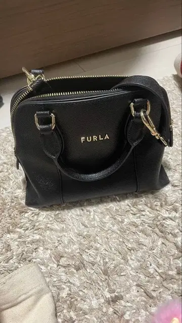FURLA 블랙 핸드백