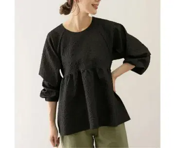 Sonny label 쿠션 자카드 페플럼 풀오버