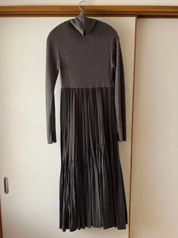 Mila Owen 니트 도킹 와셔 플리츠 원피스