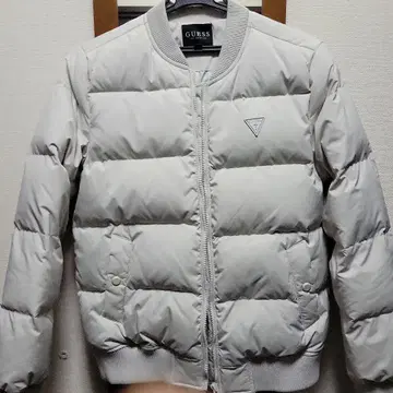 GUESS 라이트 그레이 다운 자켓