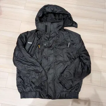 블랙 후드 부착 자켓