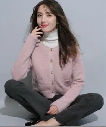 [ apuweiser-riche ] 키라후와 금장 버튼 가디건 핑크