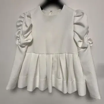 TREFLE+1 화이트 프릴 긴팔 상의