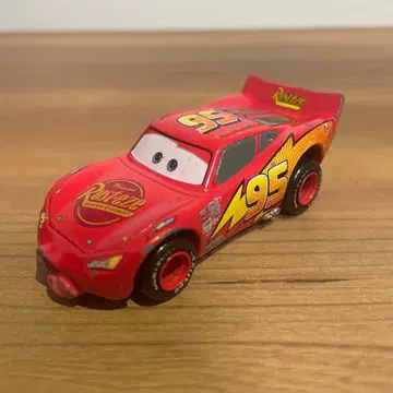 토미카 카즈 라이트닝 맥퀸 점프 타입