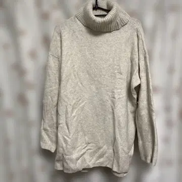 UNIQLO 터틀넥 니트 라이트 그레이
