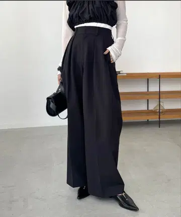 2턱 와이드 팬츠