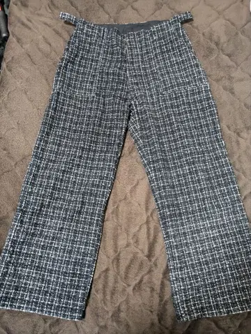 블랙과 화이트 체크 무늬 와이드 팬츠