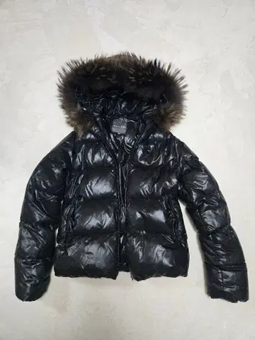 DUVETICA 블랙 다운 자켓 40