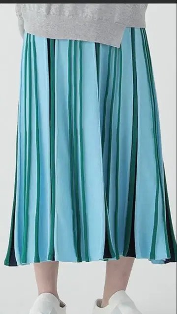 새상품 zucca 니트 플리츠 스커트 사이즈 M 25,300엔