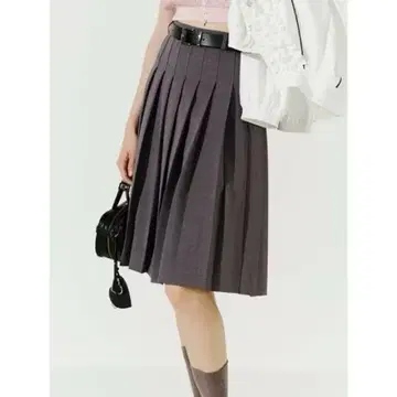 LILY BROWN 벨트 세트 미디 플리츠 스커트 그레이