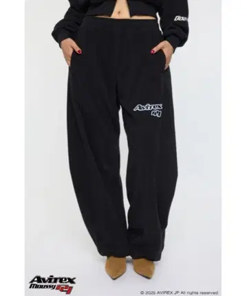 Avirex moussy 맨투맨 블랙