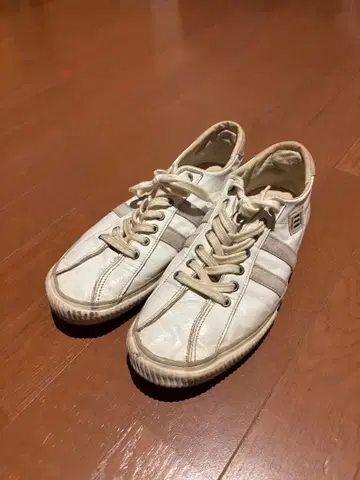 마카로니안 화이트 레더 스니커즈