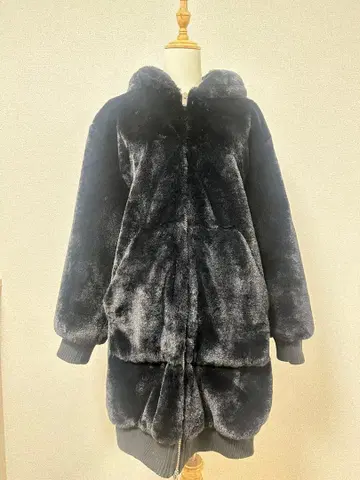 후드 부착 블랙 플리스 자켓