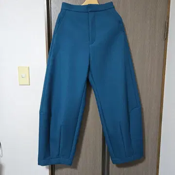 UN3D. 청록색 팬츠