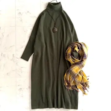 비어즐리 빅 니트 터틀 원피스 카키