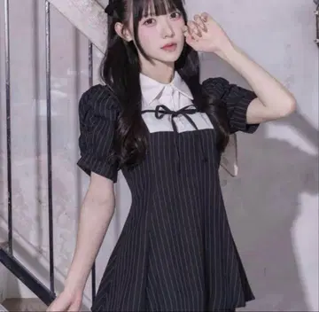 pium 피움 프론트 리본 요크 절개 셋업 블랙 스트라이프