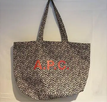 A.P.C. 아페쎄 토트백 레오파드 무늬 올 패턴 로고