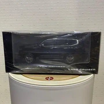 토요타 랜드크루저 300 202 블랙 미니카 (1/30)