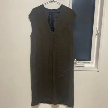 BEATING HEART 슬리브리스 원피스 사이즈 2