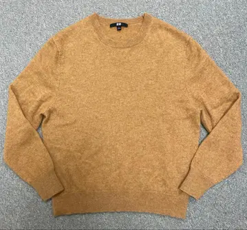 유니클로 캐시미어 100% 크루넥 스웨터 L 카멜 라이트 브라운