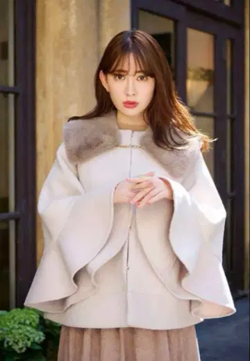 Convertible Faux Fur Tippet Coat M사이즈