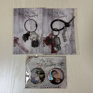 니지산지 쿠츠하 키링 캔뱃지