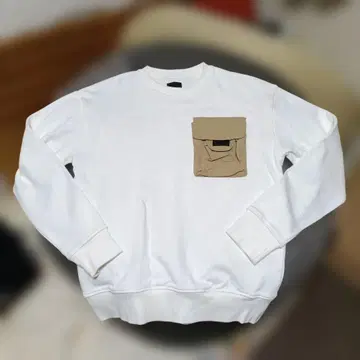 MMMM 맨투맨 포켓