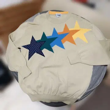 Mr. Majik 베이지 별 패턴 니트 스웨터