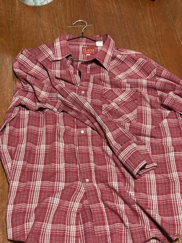 플란넬 셔츠 빨간색과 화이트 체크 무늬