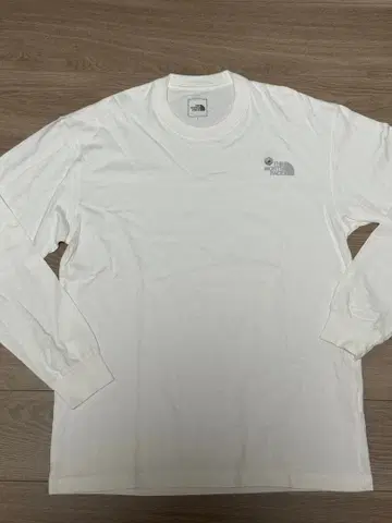 THE NORTH FACE 화이트 긴팔 T셔츠 L