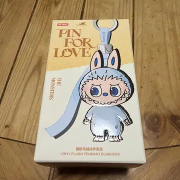 POP MART PIN FOR LOVE THE MONSTERS