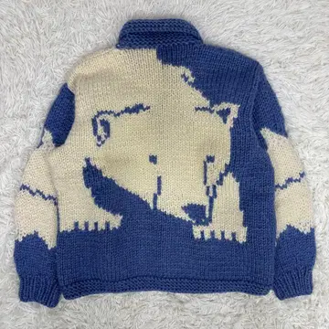 캐나다제 팩토리 제품 화이트 곰 무늬 코위찬 니트 스웨터 XL 사이즈