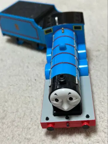 토마스 프라레일 에드워드 구형